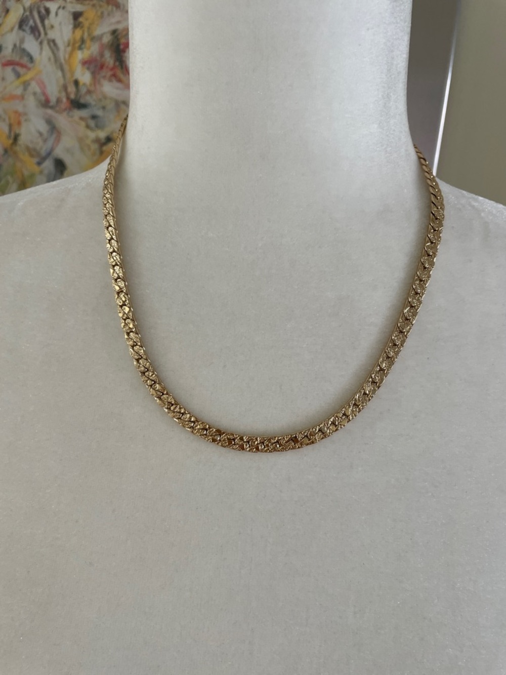 TEXTURED GOLD TONE FLAT CURB LINK CHAIN NECKLACE Vintage Style - Picture 6 of 9